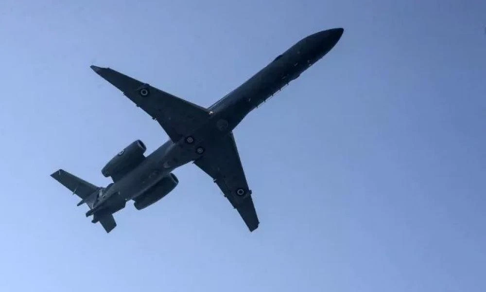 Μαχητικά αεροσκάφη και ελικόπτερα πέταξαν πάνω από την Θεσσαλονίκη ενόψει της παρέλασης